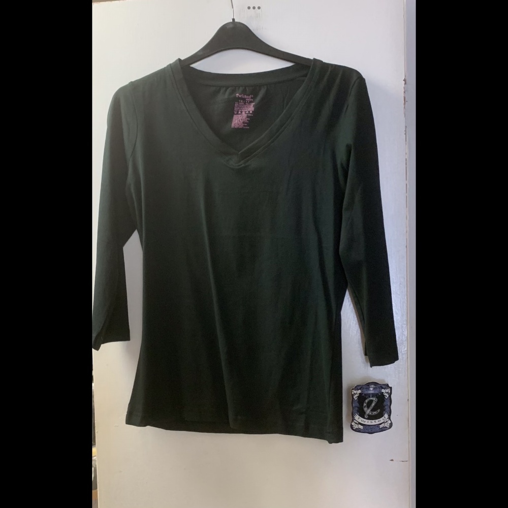 Full Figure V-neck Long Sleeve T-Shirt